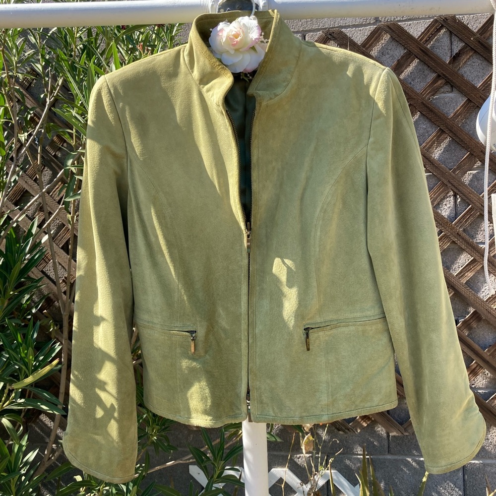 ✨HOST PICK✨ Petite Sophisticate green suede jacket - Picture 1 of 12